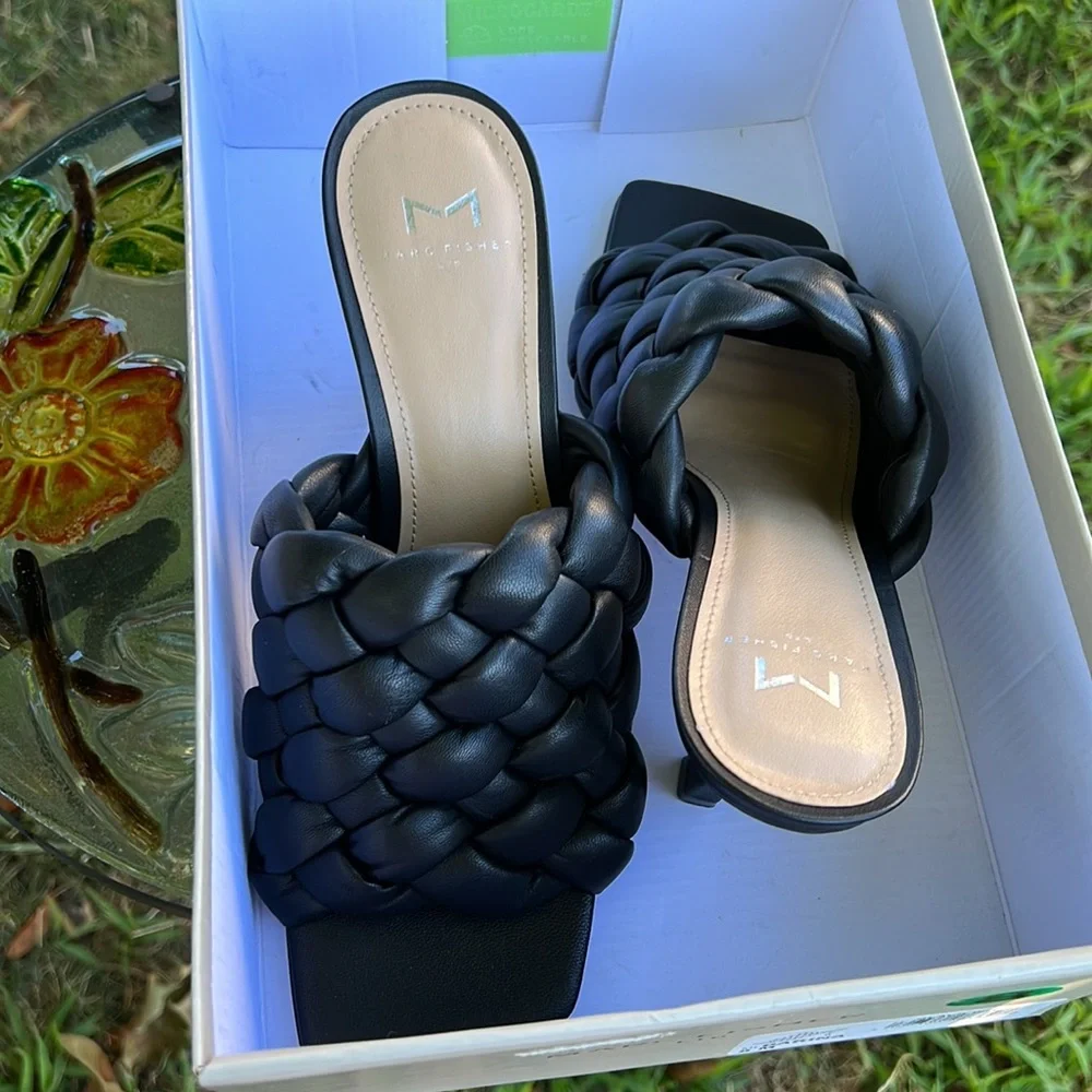 MARC FISHER DAKINA SQUARE TOE SLIDE new with box